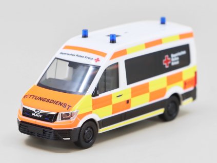 MAN TGE KTW Bavorský Červený kříž 187 Herpa (2)