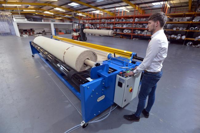 Úprava na míru koberců a PVC v metráži