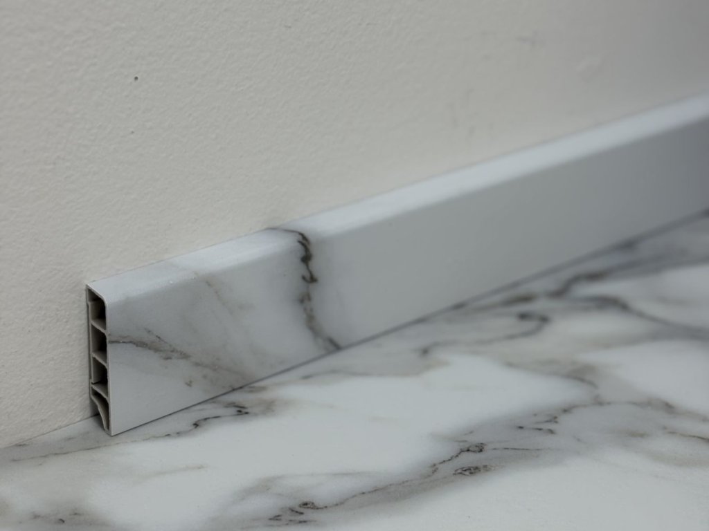 soklova lista spc rigid mramor 2m