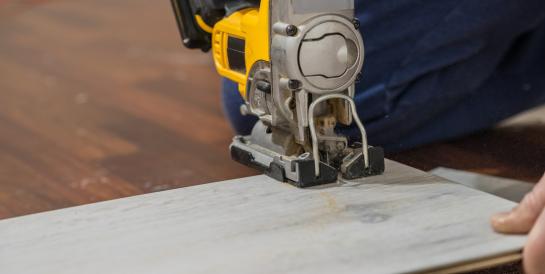 Jak řezat plovoucí podlahu