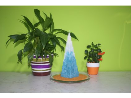 Svíčka jehlan bílo modrý