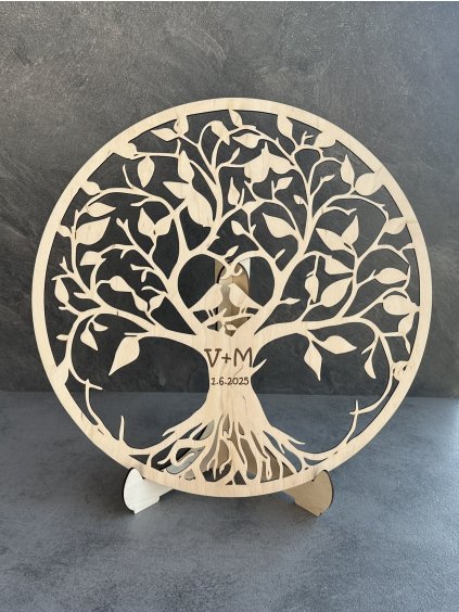 Strom života s iniciály novomanželů