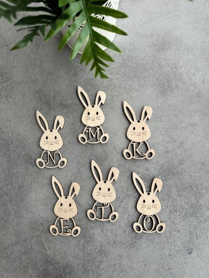 Zajíček s písmenem