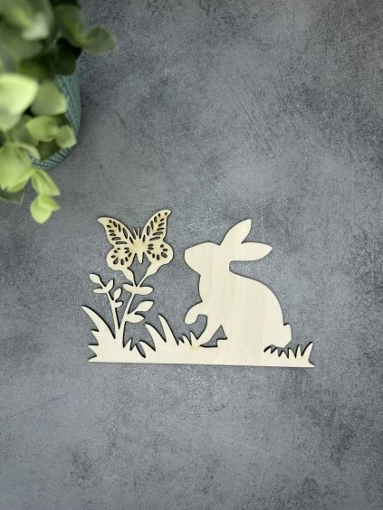 Zajíček s motýlem