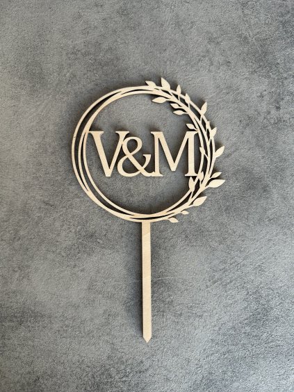 Květinový kruh s iniciály