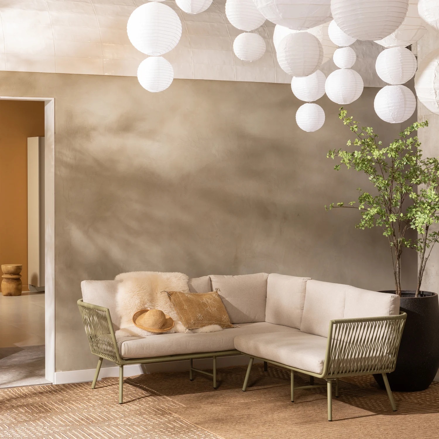377449-G-01_SF_DTM_Claunk_loungeset_tuin_metaal_groen_zand_vierkant