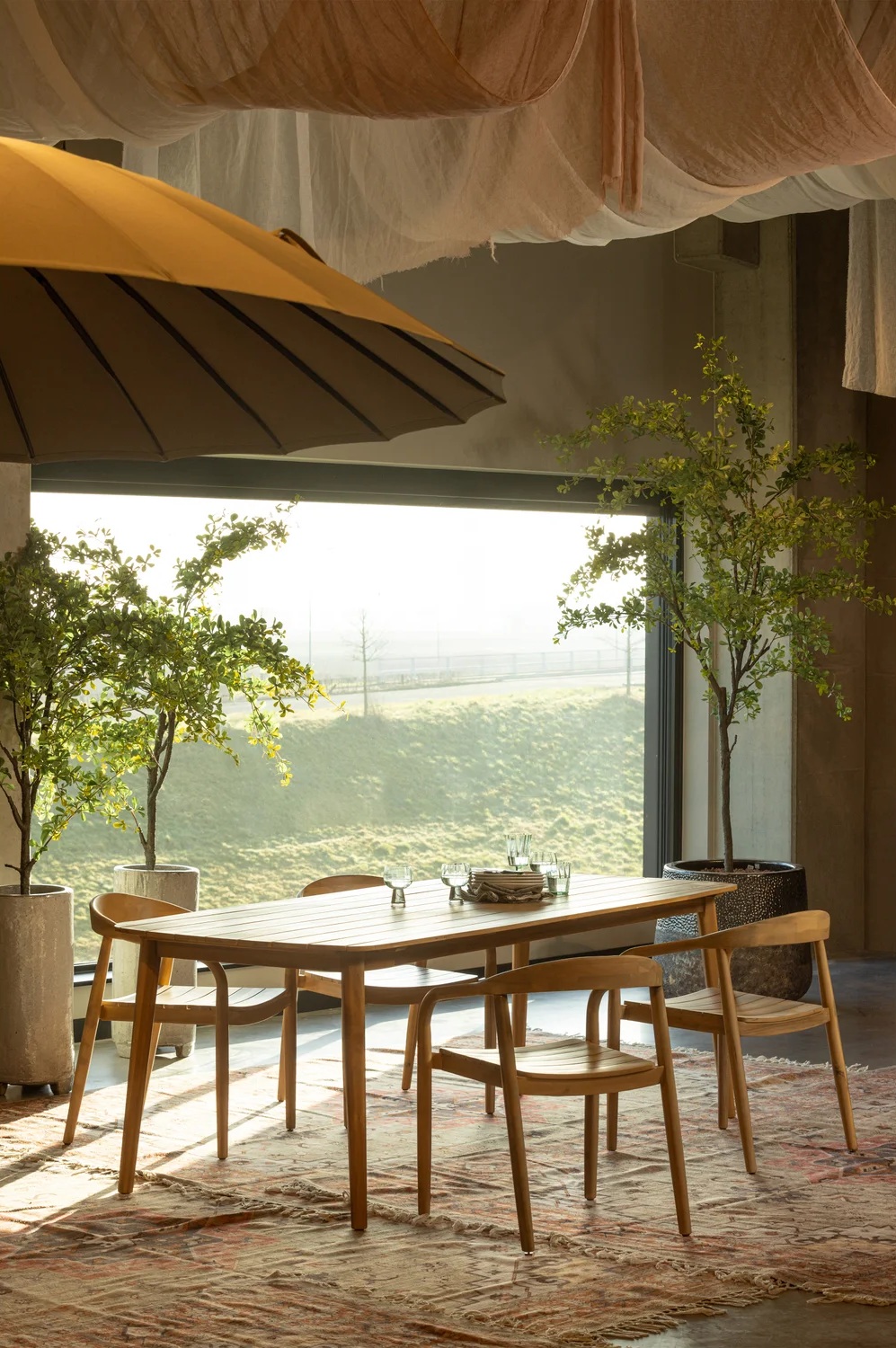 377471-N-01_SF_WO_Kris_tuintafel_acacia_hout_naturel