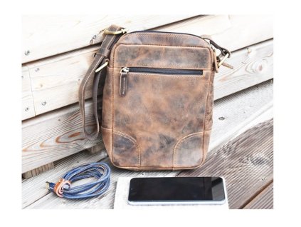 kožené doplnky (96)