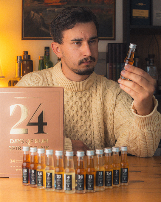 Degustační sada 24 Days of rum and spirit drink