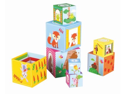 pyramida z kostek les