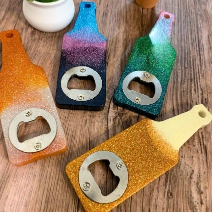 Otvírák lahev  ručně vyráběný – pryskyřice – třpytivý efekt