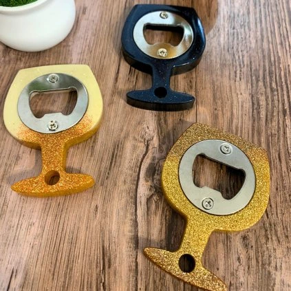 Otvírák sklenka  ruční výroba – resin – originální vzhled