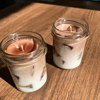Svíčka - Velké ledové latté 200ml  100% sójový vosk, gelový vosk efekt ledu