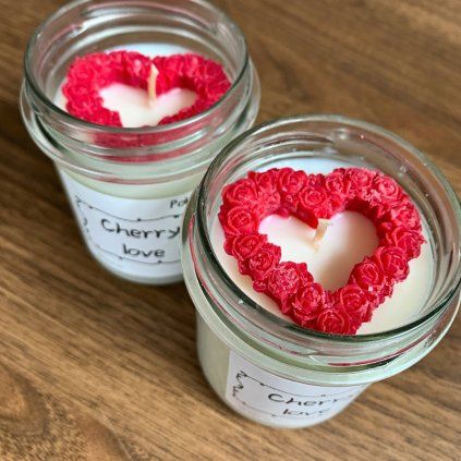Svíčka - Cherry Love 200ml  srdce z růží