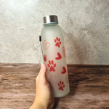 Lahev Tlapky Červené  s poutkem – trvalý potisk – vhodná do myčky