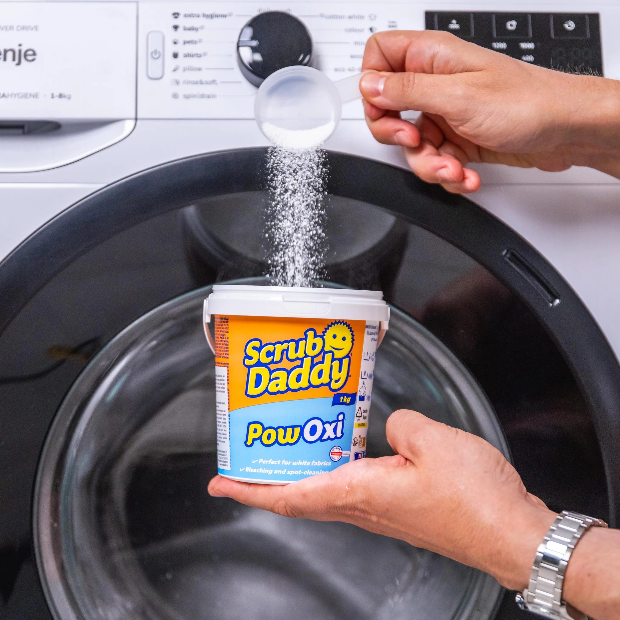 poklizeno_scrub_daddy_powoxi_prasek_na_pradlo