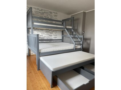 Luxusní postel z masivu pro 4 osoby - česká výroba