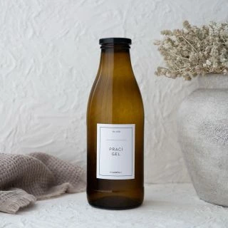 Chtěli jste tmavou láhev na olej, tak tady ji máte 🖤 pak taky tmavou láhev na prací gely a aviváž a ještě jednu roztomilou...