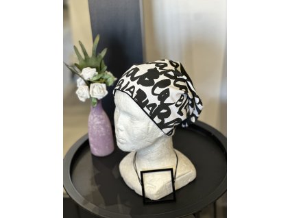 Čepice - bla bla + černá