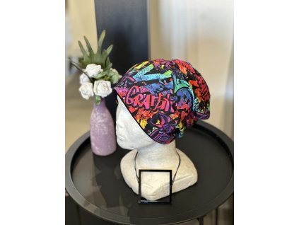 Čepice - graffity + černá