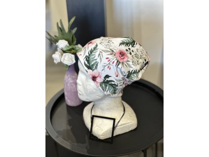 Čepice - v zahradě + zelená