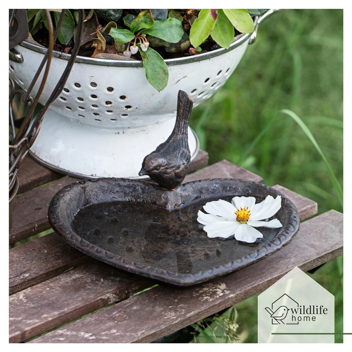 REAVET Ptačí lázeň ve tvaru srdce