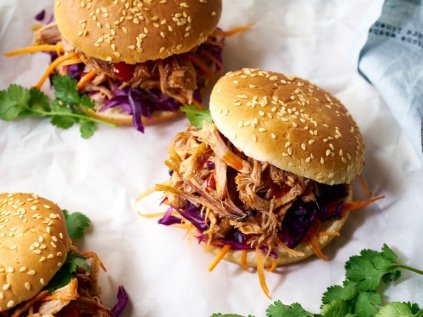 Trhané krůtí v pita chlebu nebo burgeru- recept