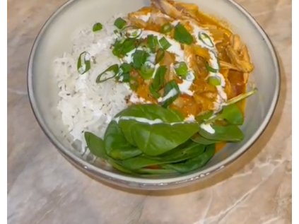 Trhané kuřecí Garam Masala v pomalém hrnci