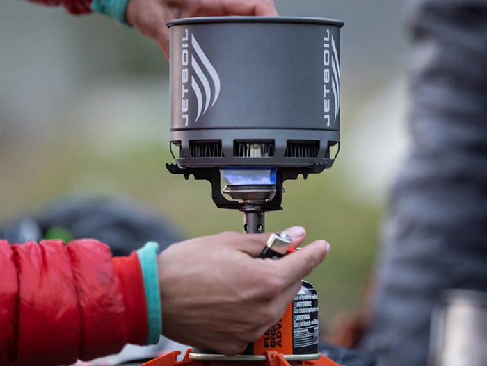 JETBOIL STASH - Nejlehčí vařič do tvého batohu