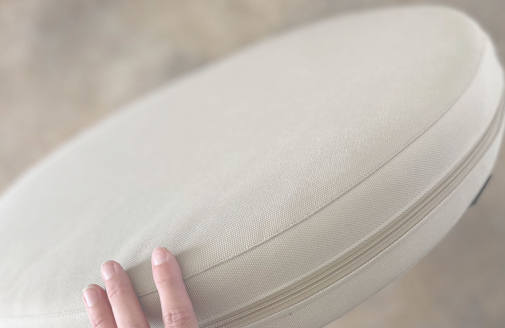 Polstry na míru vs. univerzální sedáky?