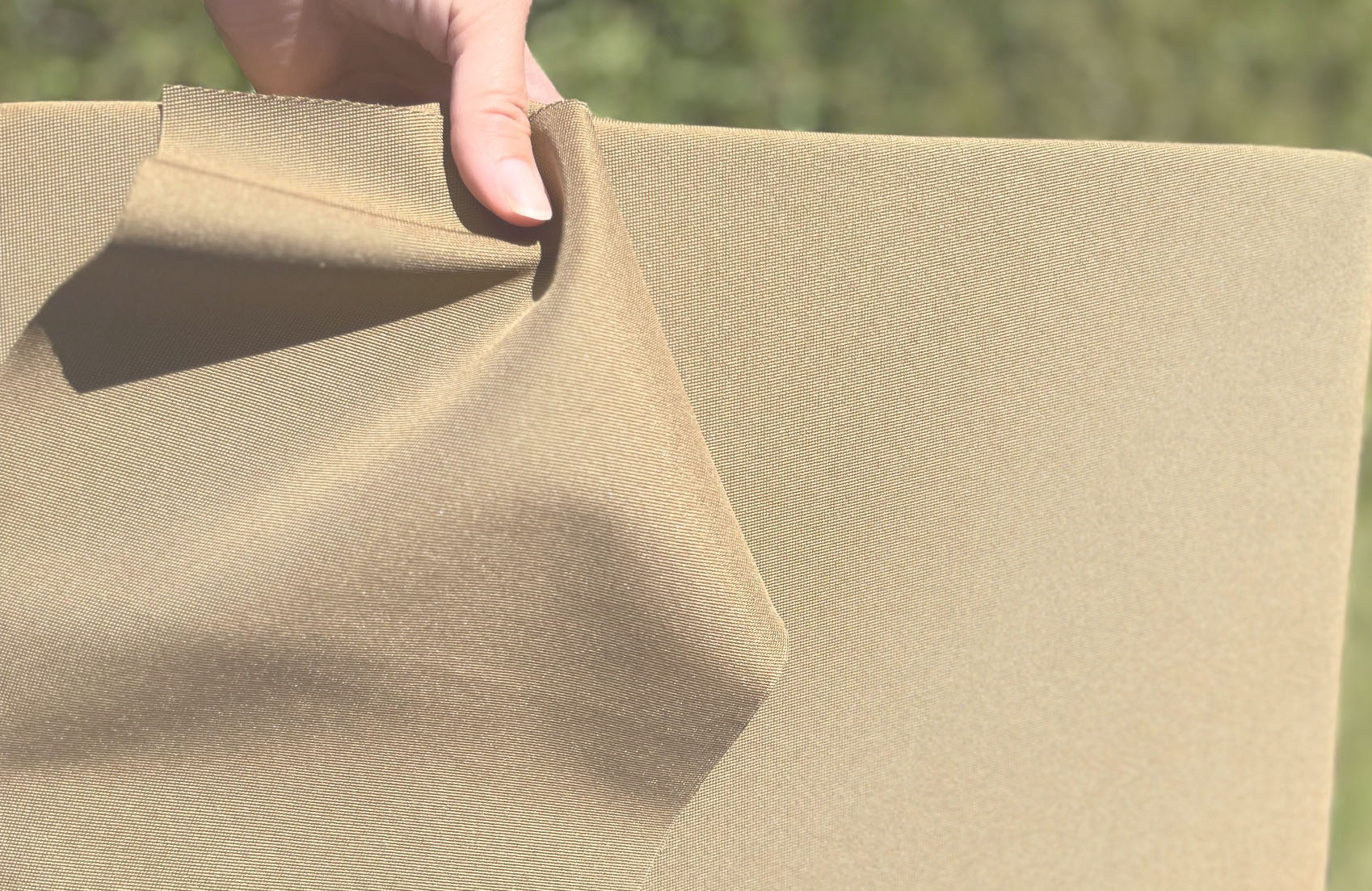 Jak ovlivňuje UV stabilita barev životnost polstrů?