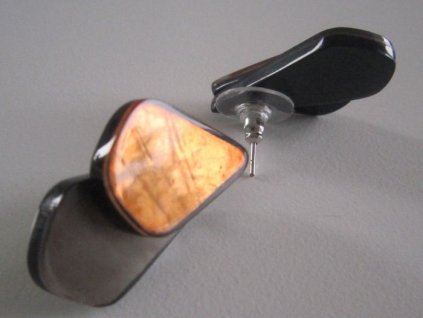 0002972 nausnice kapka hnedo cerna