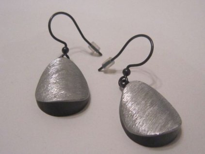 0003000 nausnice slza