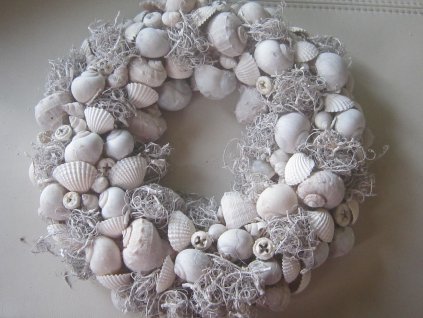 0011609 venec z velkych musli a prirodnin bily