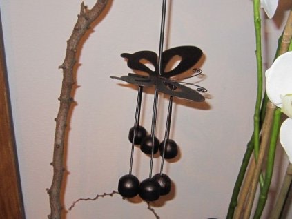 0000214 zvonkohra zavesna motyl