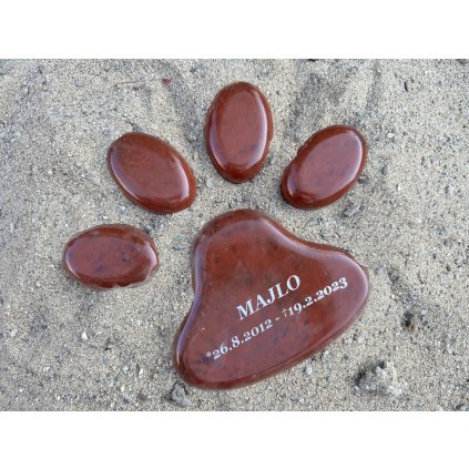 Monument Paw czerwono-czarny - srebrny tekst  cena včetně gravírování