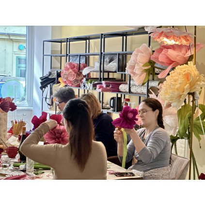 Firemní workshopy papírové květiny a dekorace