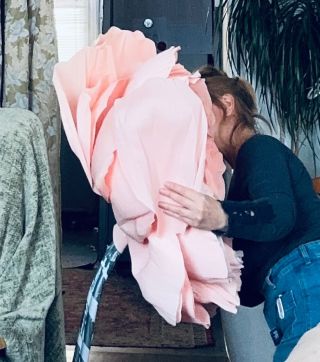 In process of 80cm wide flower for next week #pompomtime #pompomtimeflowers #paperflowers #springtime #vm