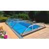 Sapphire – die elegante, flache Poolüberdachung aus klarem 4 mm Polycarbonat für Pool 8,3x3,6 (380×850 cm)