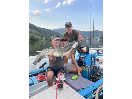 Rybářský průvodce - lov sumců z lodě /Labe/  5hodin Rybaření