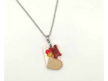 Tácek s buřtem a chlebem