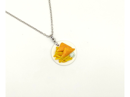 Hranolky se smažákem a tatarkou