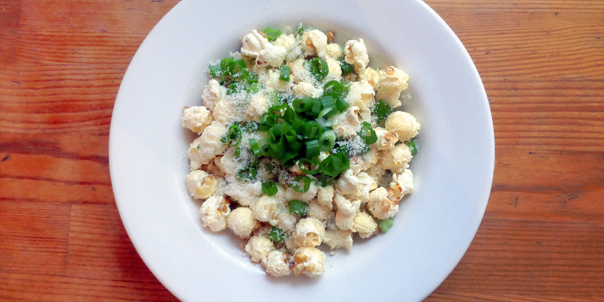Recept: Popcorn s parmezánom