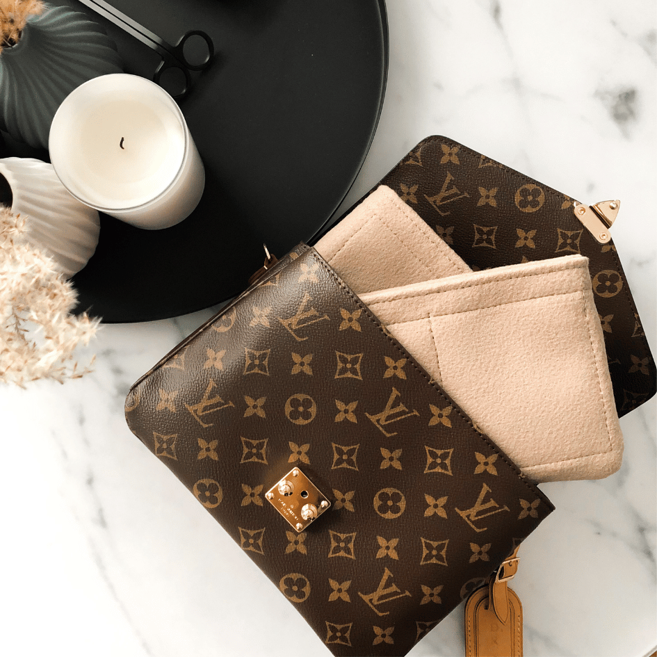 Co vše se vejde do Pochette Metis?