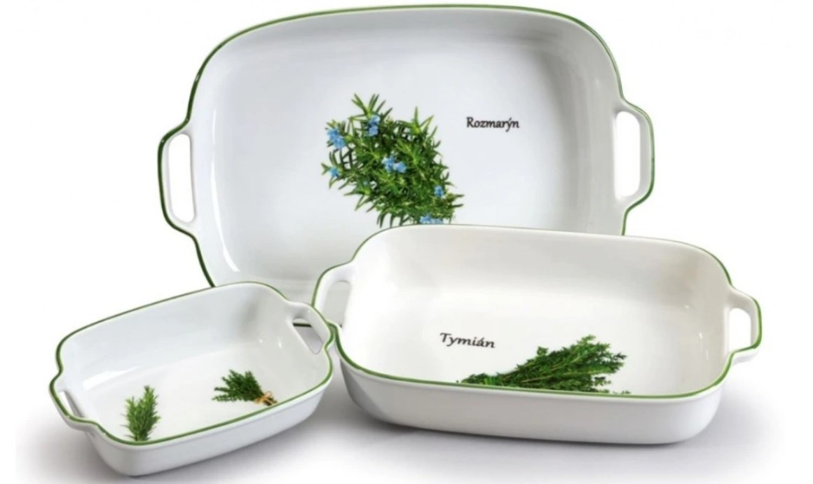 VÁNOČNÍ PEČENÍ V KVALITNÍM ČESKÉM PORCELÁNU