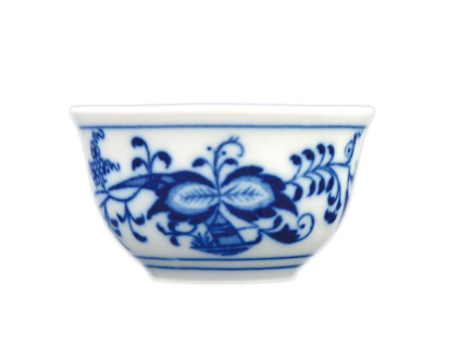 Kalíšek saké s tiskem uvnitř 0,04 l, cibulák, Český porcelán