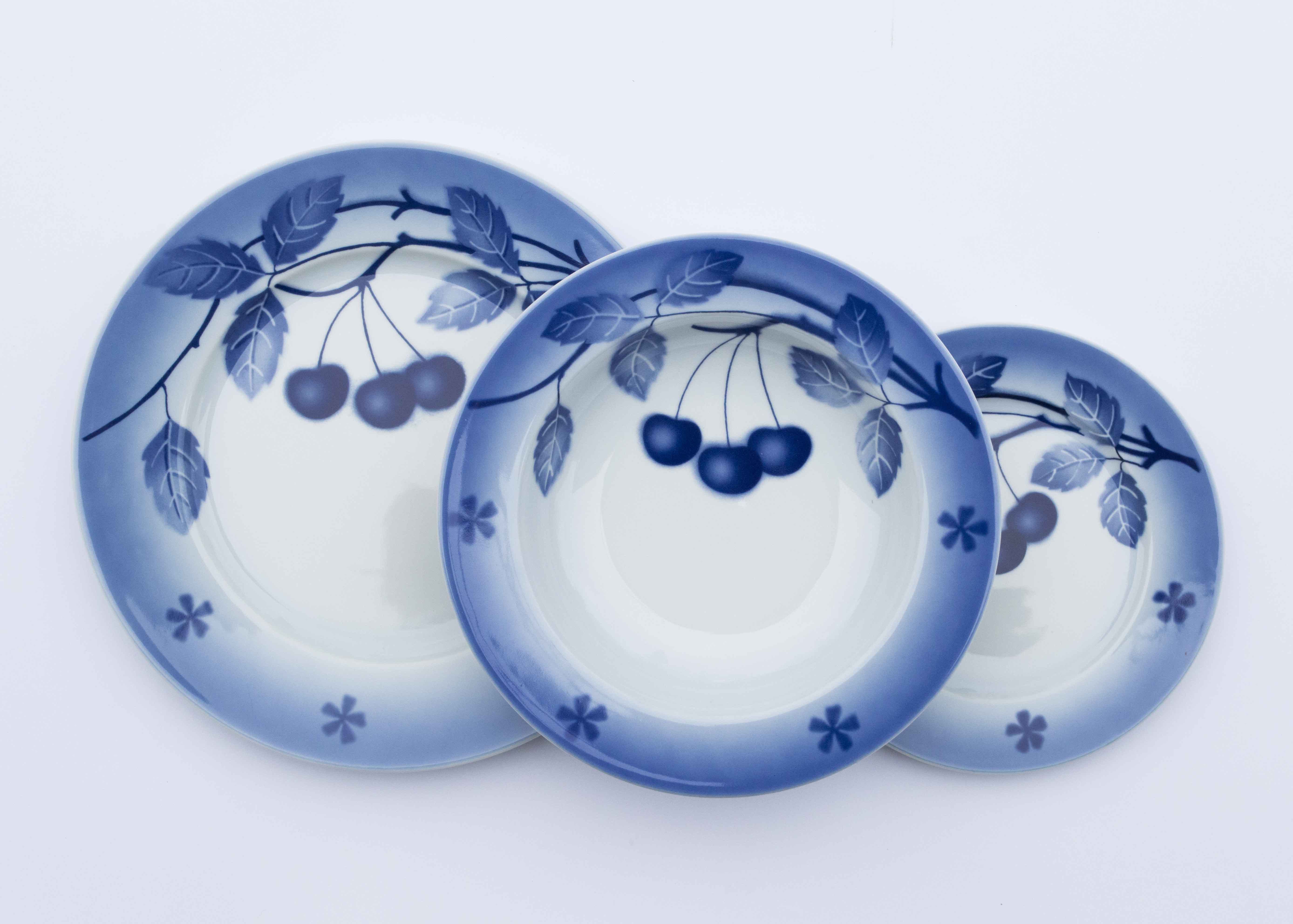 Modré třešně, karlovarský porcelán, Thun, talířová sada, 18 dílná