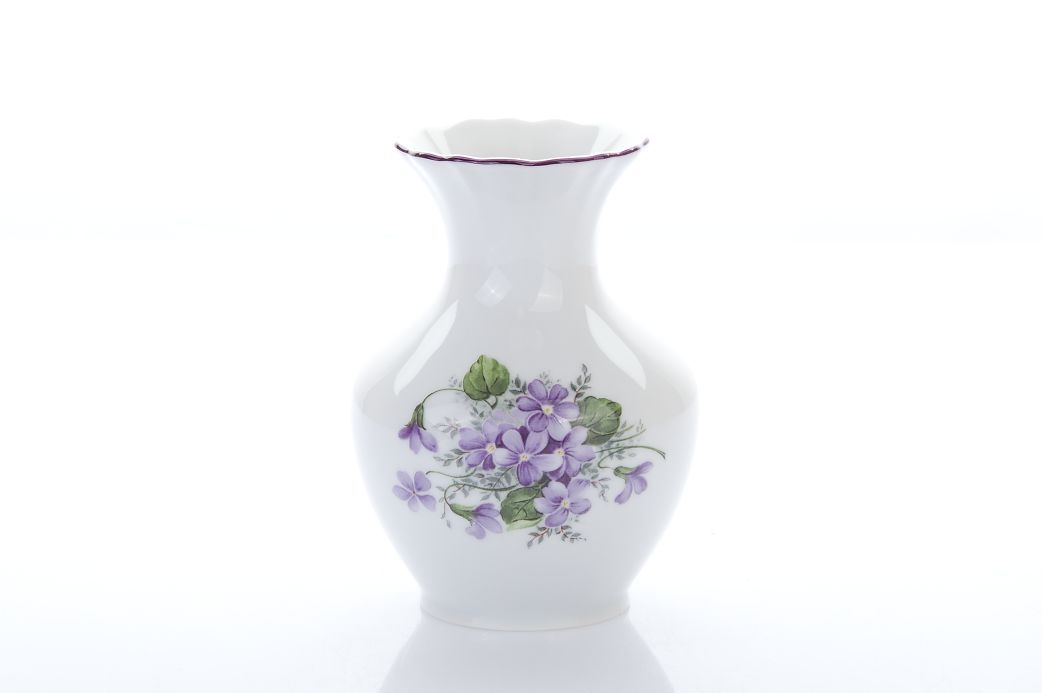 Český porcelán, a.s., Dubí Porcelánová váza v dekoru fialek, výška 13,5 cm, Český porcelán