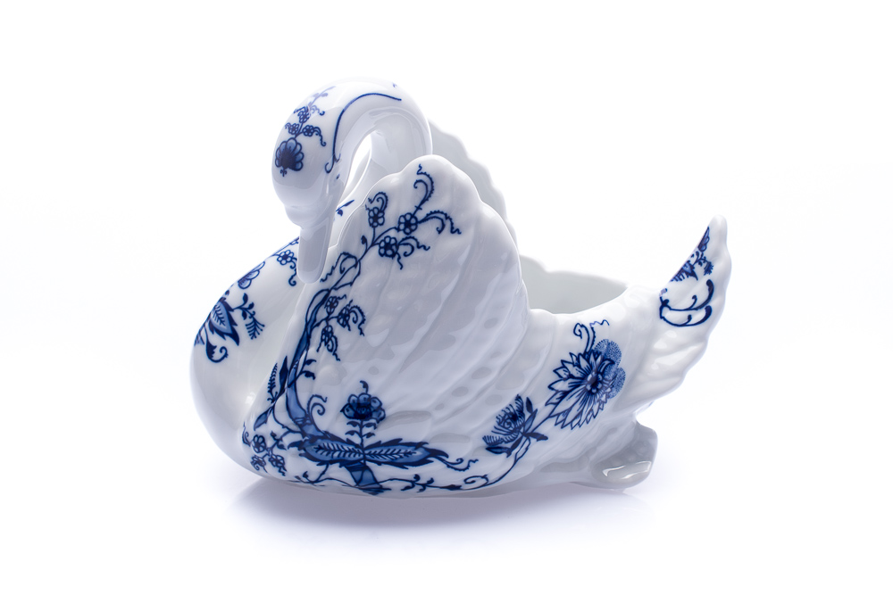 Labuť, v. 17,5 cm, cibulák, český porcelán, Leander