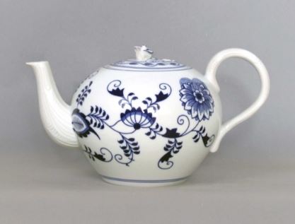 Český porcelán, a.s., Dubí Konev čajová se sítkem  2 l, cibulák, Český porcelán